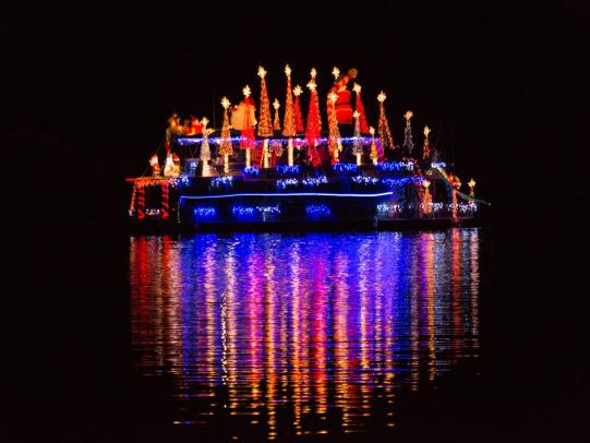 Lighted Boat Parade Gulf Shoes