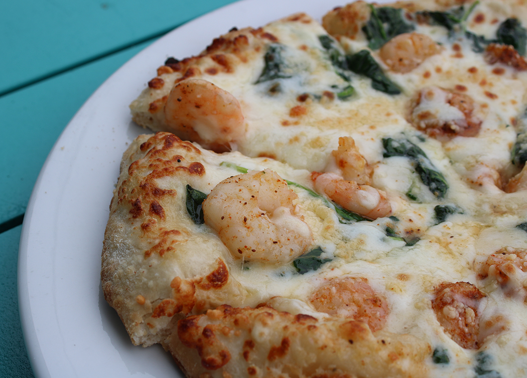 Shrimp alfredo pizza at GT's
