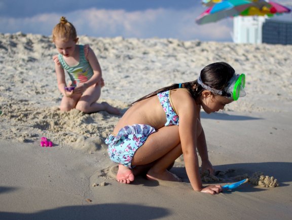 Girls playing on the beaches in Alabama