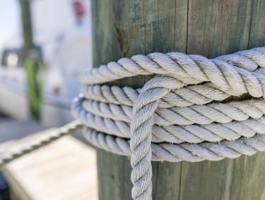 Boat Knots Zeke's Marina