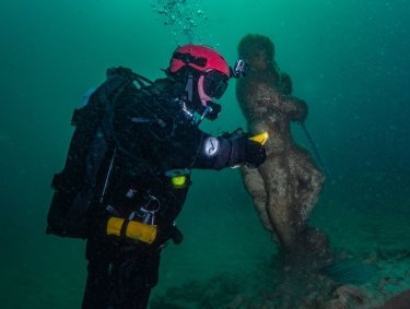 Poseidon's Playground dive site in Orange Beach
