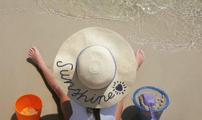 Big beach hat on the Gulf Shores AL beach