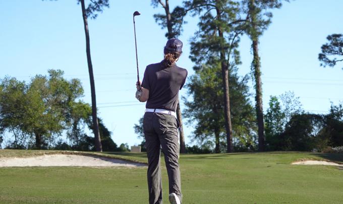 Golfer playing One Club Golf Courses in Gulf Shores