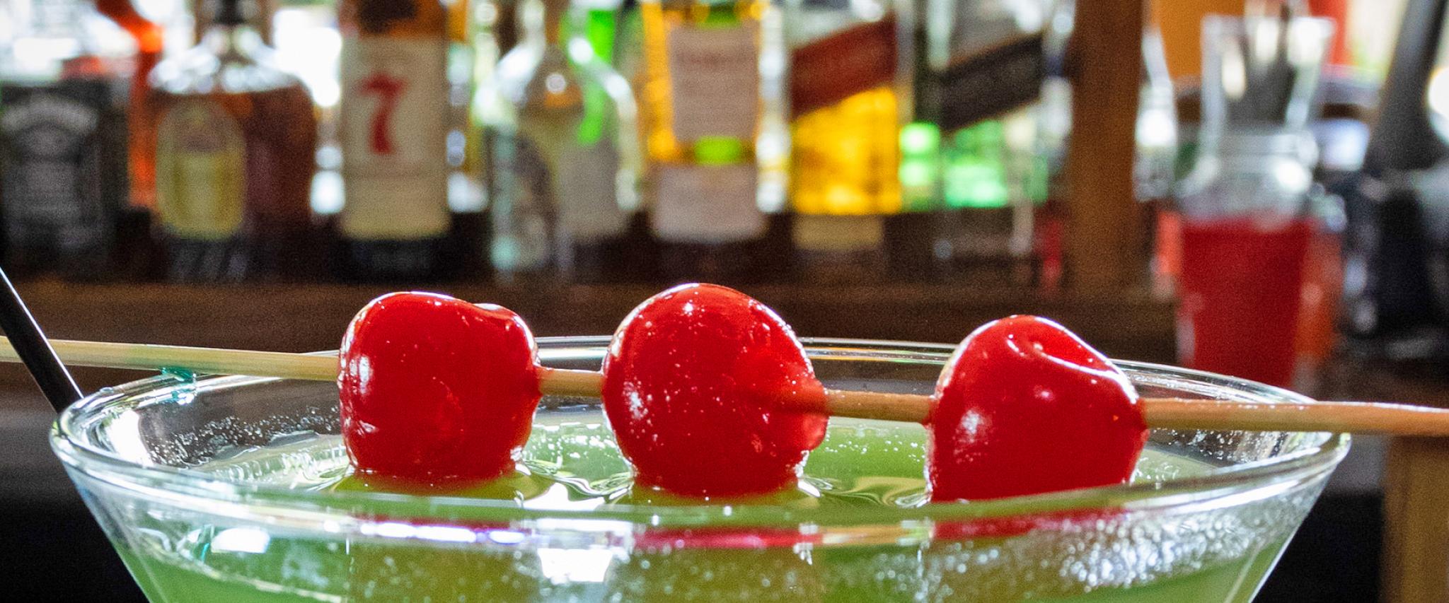 GTs on the Bay Cocktails