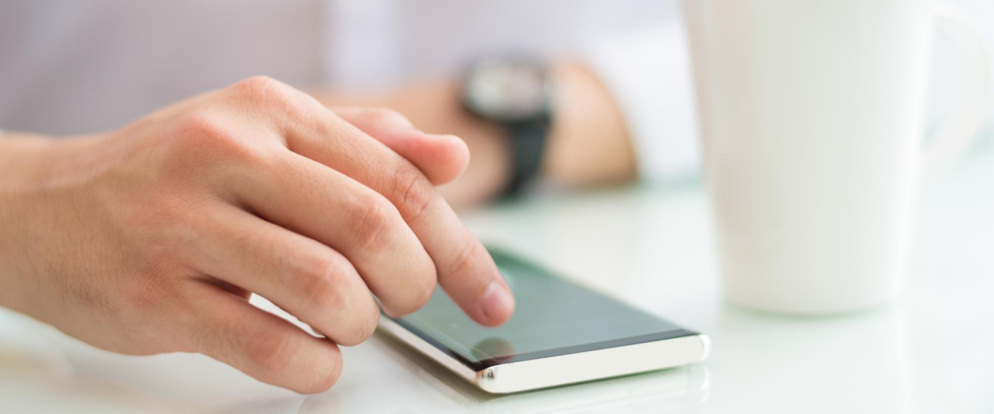 Bussiness woman using smart phone