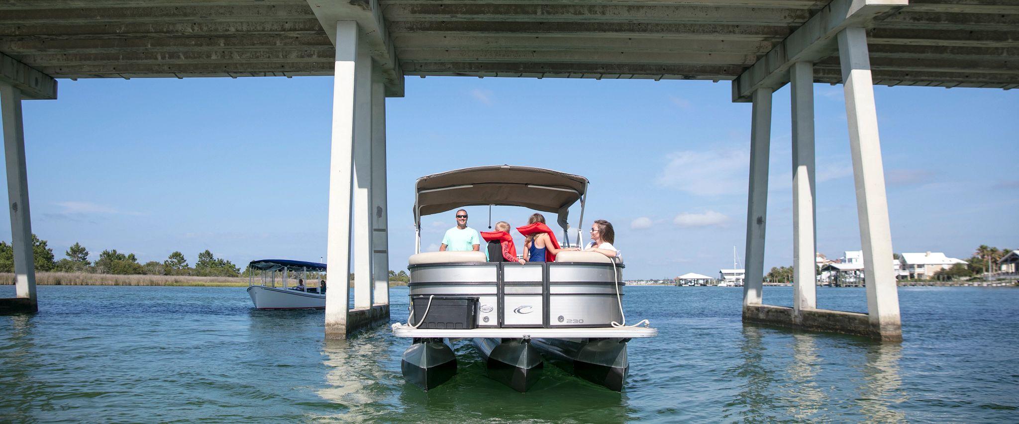 Family boating in Orange Beach