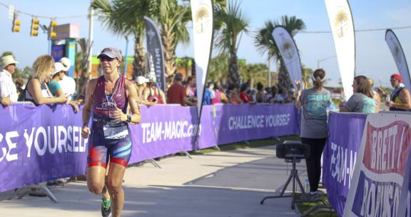 female runner brett robinson triathlon