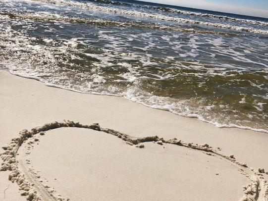 Proposal in the sand on Alabama's beaches