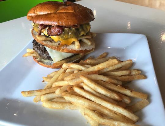 burger with fries plate