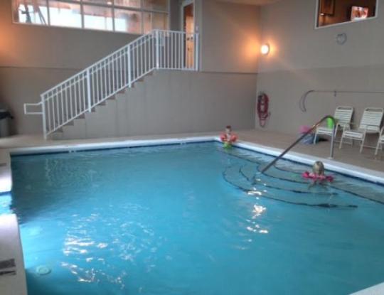 Orange Beach Hotel pool