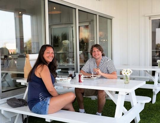 Couple dining at Picnic beach