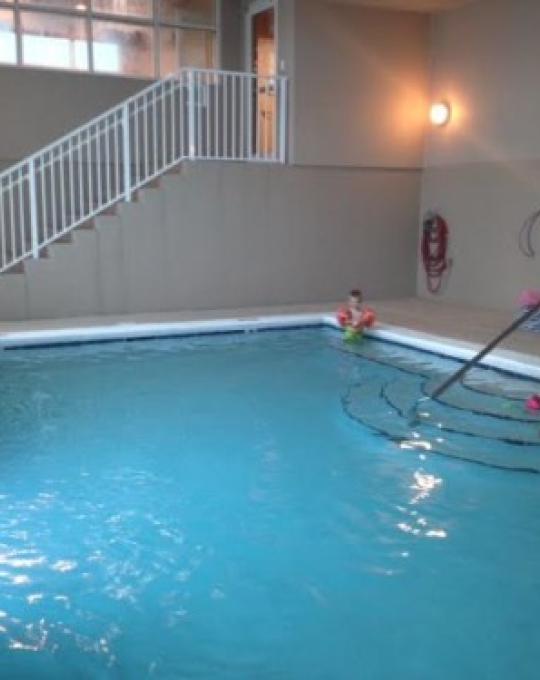 Orange Beach Hotel pool