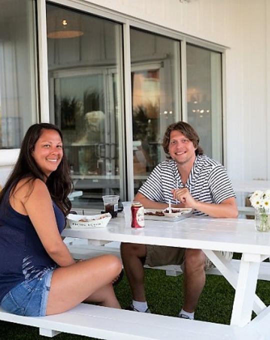 Couple dining at Picnic beach