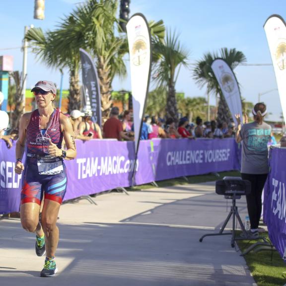 female runner brett robinson triathlon