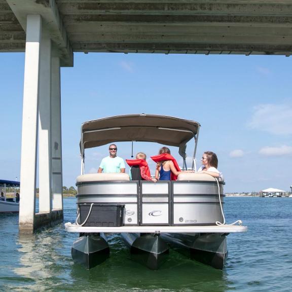 Family boating in Orange Beach