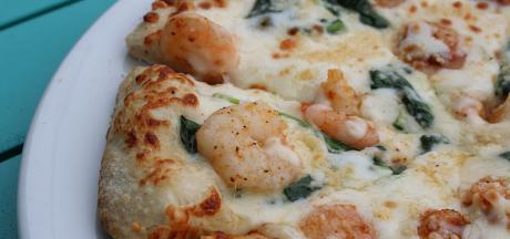 shrimp Alfredo pizza