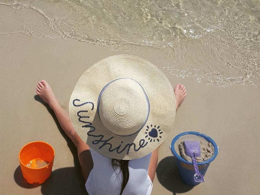 Big beach hat on the Gulf Shores AL beach