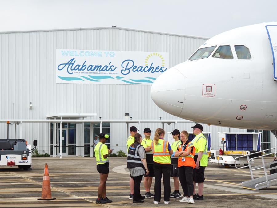 Allegiant Air flight at GUF airport