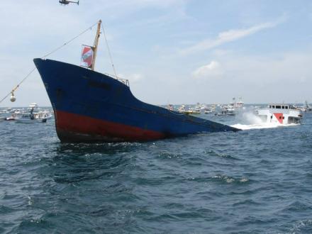 Sinking The LuLu Off Coast of Orange Beach, Alabama
