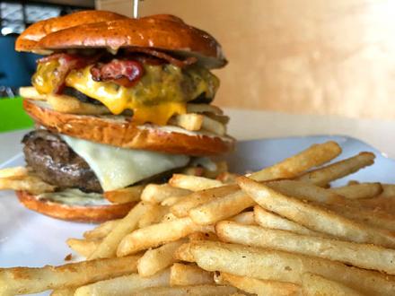 Cheeseburger at Island Wing Company