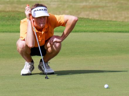 Golfer plays in Gulf Shores AL