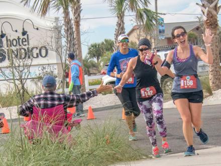 Runners in Gulf Shores
