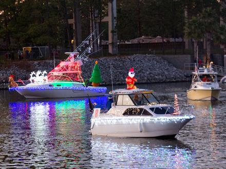 Annual Lighted Christmas Boat Parade in Gulf Shores AL