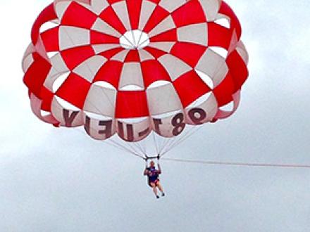 Parasailing in Orange Beach, AL