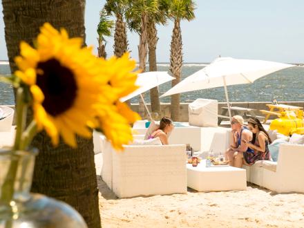 Women eating at The Gulf