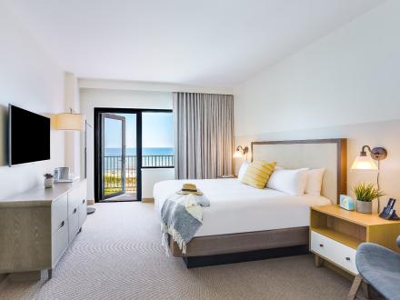 The Lodge in Gulf State Park Wheelchair-Friendly Hotel