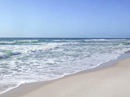 Scenic view of the shoreline of Orange Beach