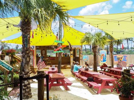 Cute backyard beach picnic area at Moe's in Orange Beach