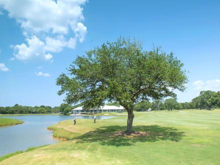 Scenic golf course at Craft Farms Golf Club in Gulf Shores