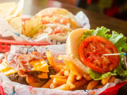 TJ burger at Tacky Jacks