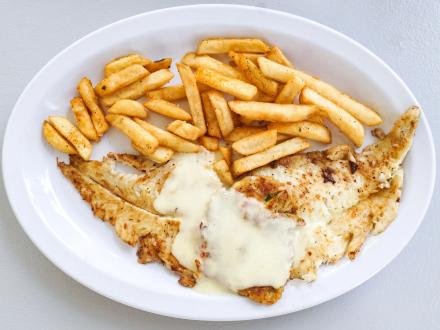 crab crusted flounder plate at the hammered crab seafood restaurant in gulf shores