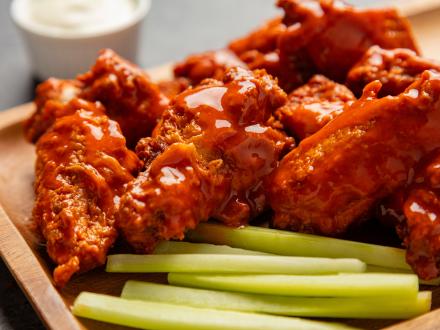 Buffalo chicken wings and celery