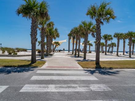 Gulf Place public beach access in Gulf Shores