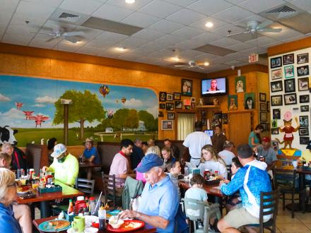 Kitty's Kafe breakfast diner and Southern lunch restaurant in Gulf Shores