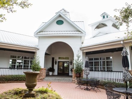 Craft Farms Clubhouse