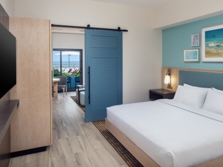 Suite hotel room at Embassy Suites beachfront hotel in Gulf Shores