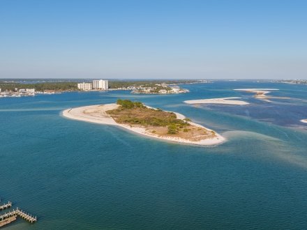 Aerial view of Robinson island boating spot in Orange Beach
