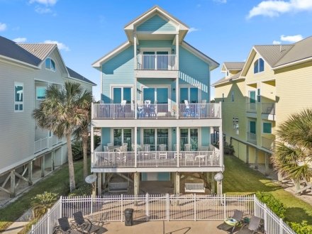 Beach house with elevator in Fort Morgan