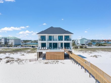 Perdido Tide beach house with elevator in Orange Beach
