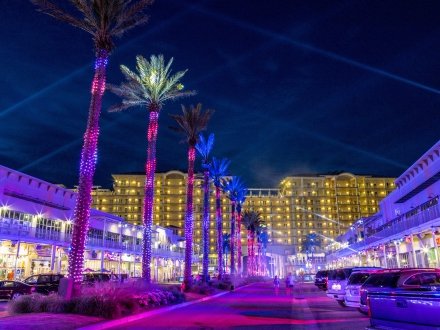 The free SPECTRA laser light show at The Wharf in Orange Beach
