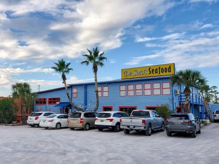 De Soto's Seafood Kitchen restaurant in Gulf Shores