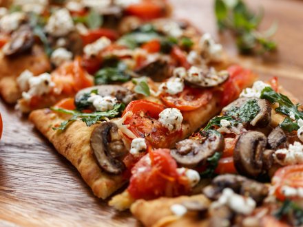 veggie flatbread pizza