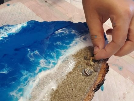 Resin art made with Hawaii Fluid Art