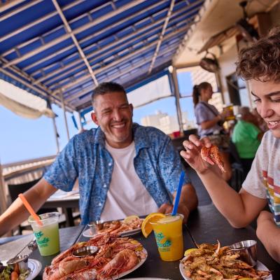 Family eating at Sea-N-Suds