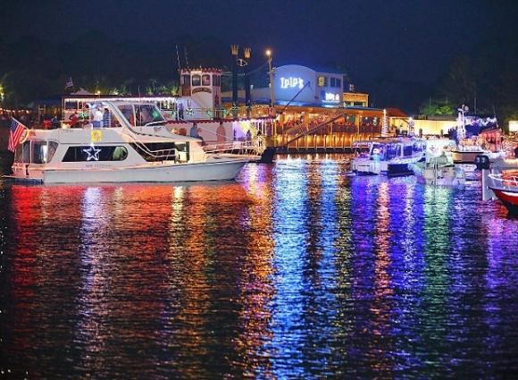 Lighted Boat Parade Gulf Shores