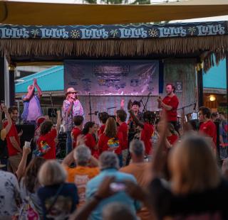 live music at lulu's waterfront restaurant during meeting of the minds in gulf shores